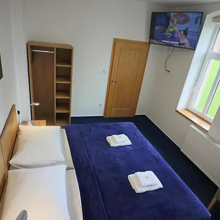 Poutni Dum 3* Králíky